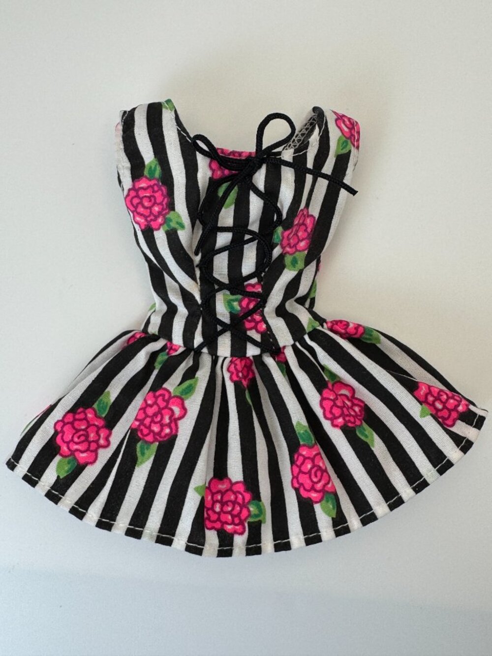 Barbie YOU'RE SPECIAL Greeting Card Dress Black White Pink Roses Corset 1995